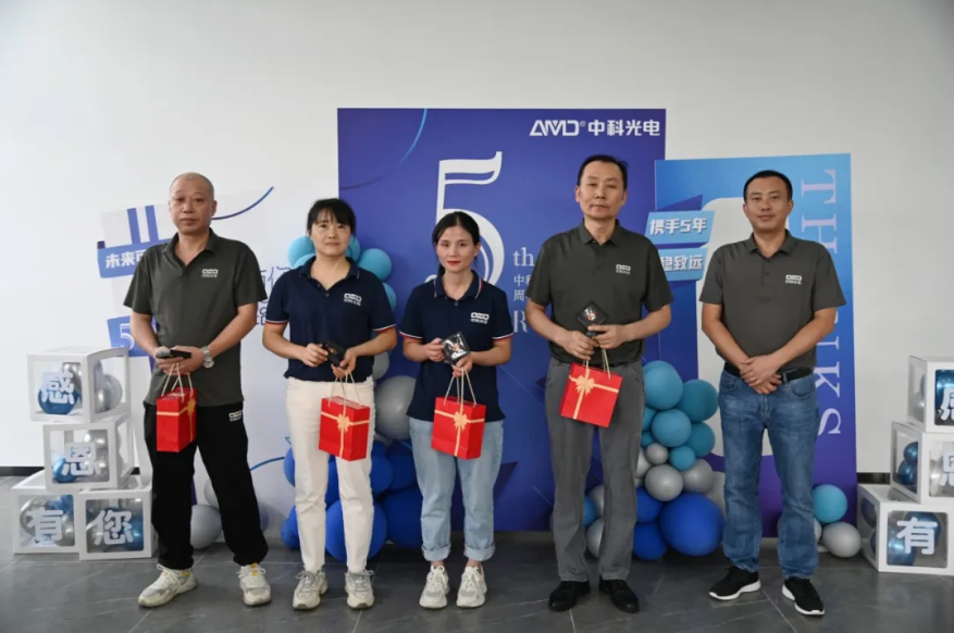 http://www.ls7437f.cn/Upload/ueditor/1728436159914373.png