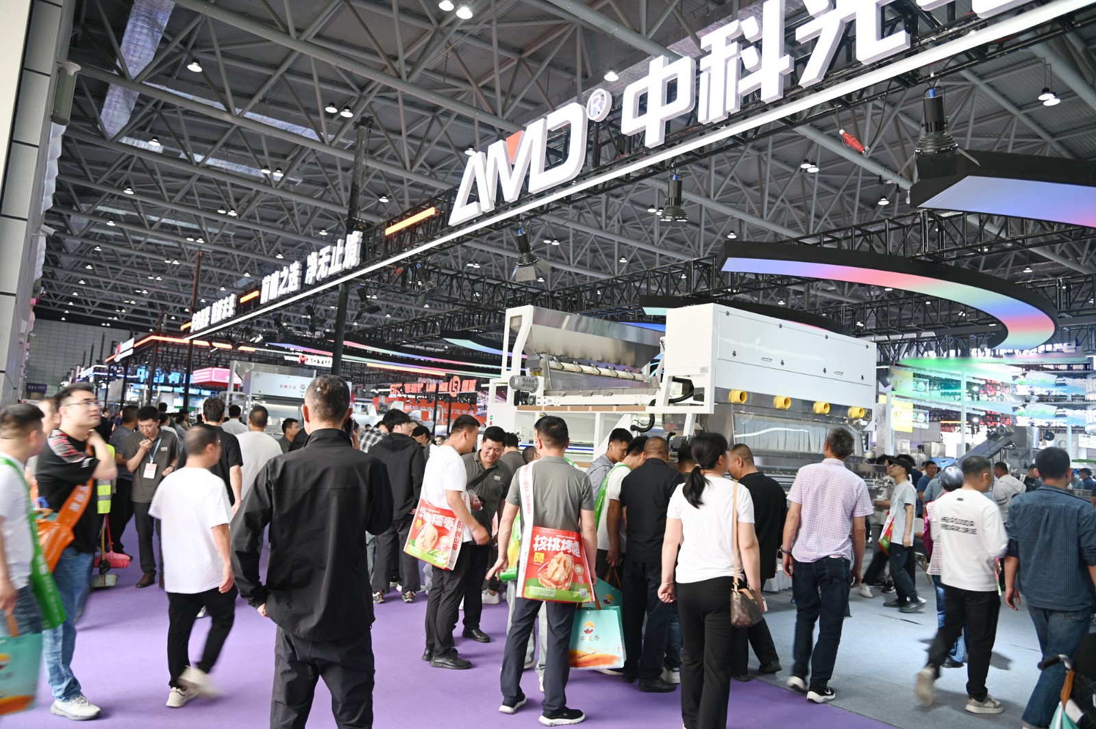 http://www.ls7437f.cn/Upload/ueditor/1745292919620130.jpg